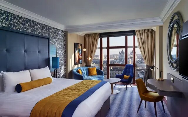 Leonardo Royal Hotel London City