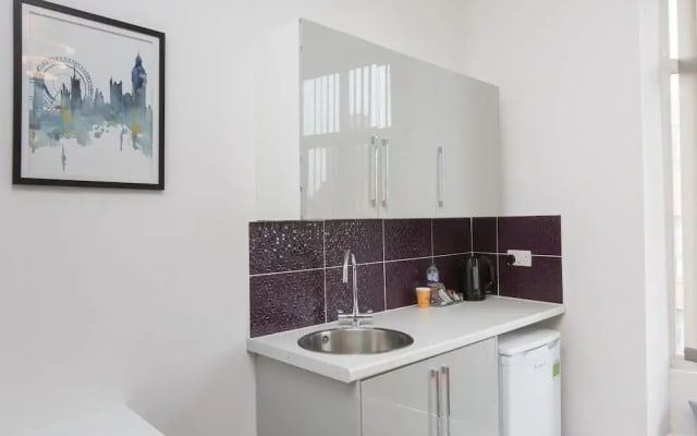 Townhouse Plus @ 40 West St