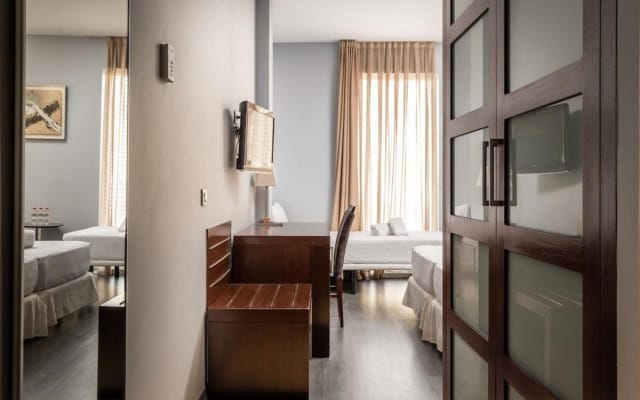 Apartamentos Turisticos Madanis