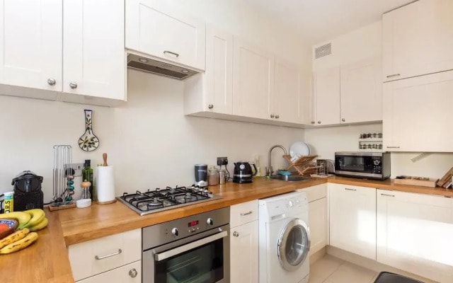 1-bed Flat at the Heart of Fulham & Parsons Green!