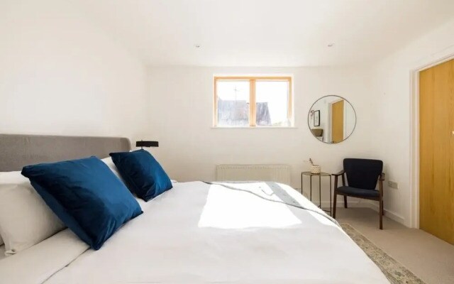 The London Loft - Glamorous 2bdr Flat With Parking