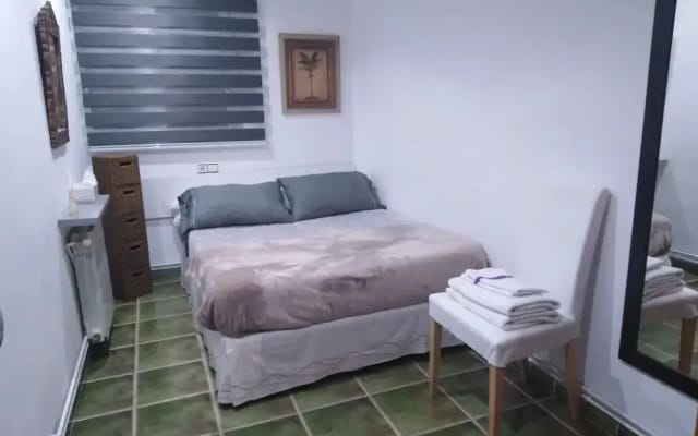 Private Rooms - Fira 2