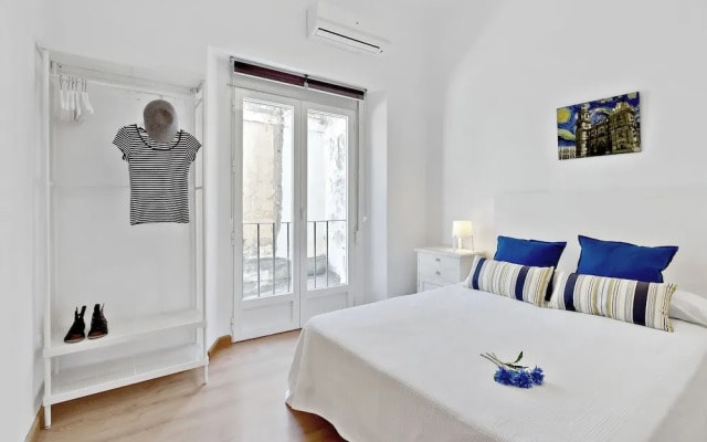 Del Parque Flats - Alvarez