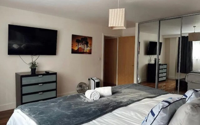 Canary Wharf Apartments