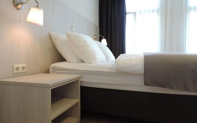 Adam Suites Hotel