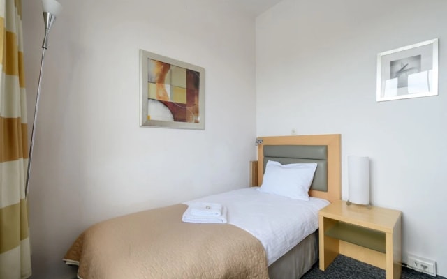 404 Rooms and Apartments