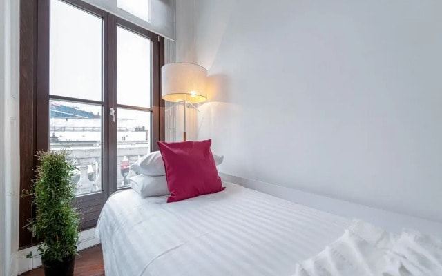 South Ken Apartment by BaseToGo