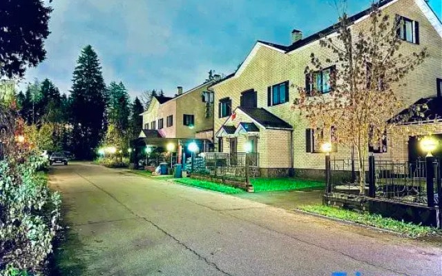 Tengwang Pavilion Hotel