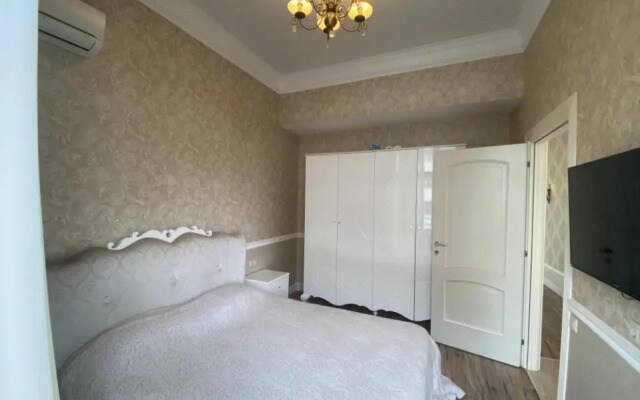 Аппартамент 2-комнатные  люкс Черноморская 15/1