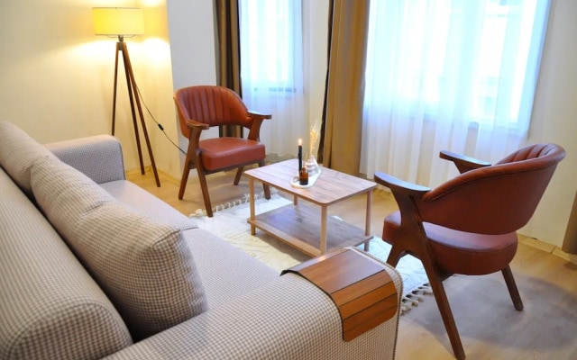 Golden Door Hotel
