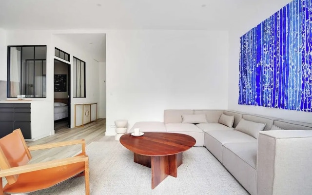Charming Aptt With Patio - 2bd/4p - Monceau Park