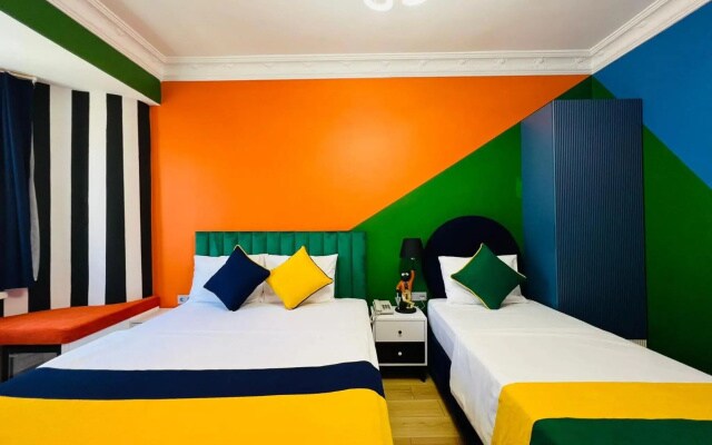 Apex Hotel