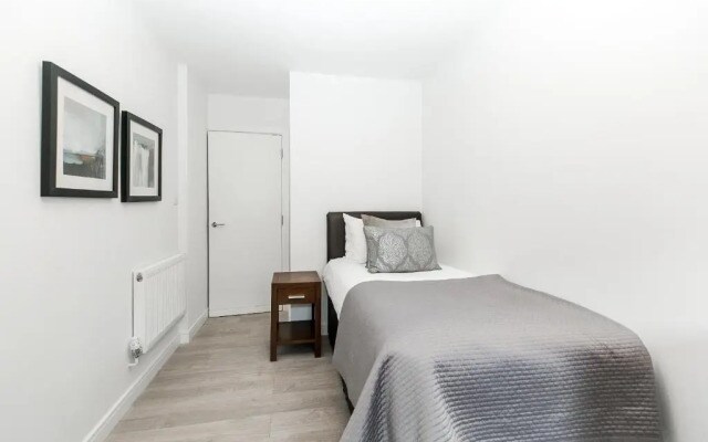 City Aldgate Apartments