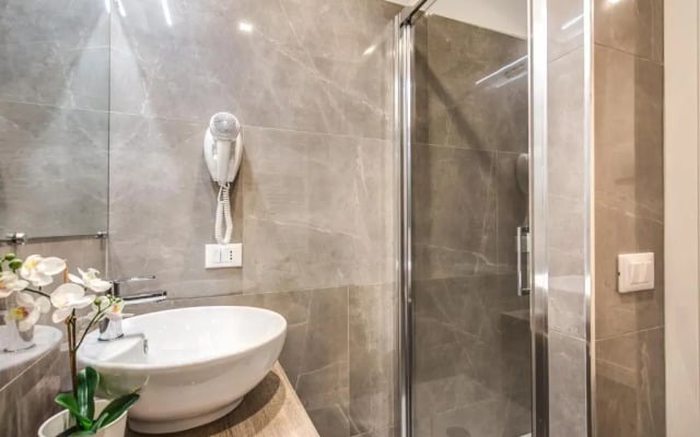 River Luxury Suites