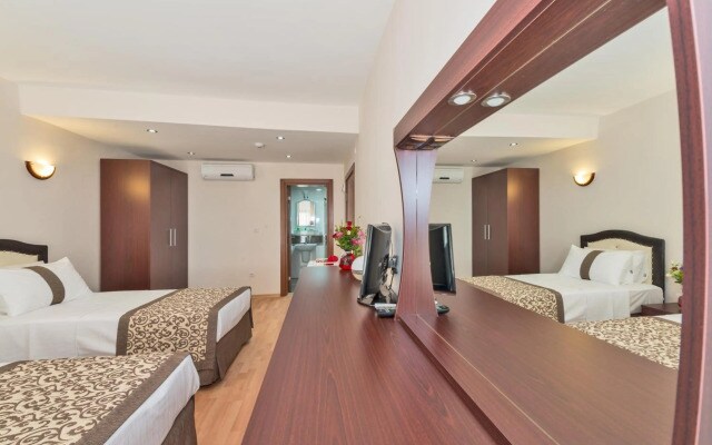 Taxim Marin Hotel