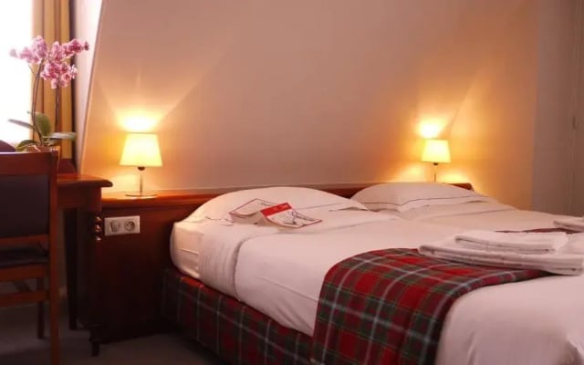 HotelHome Paris 16