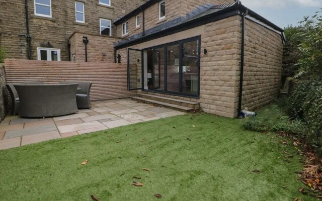 Netherdale House