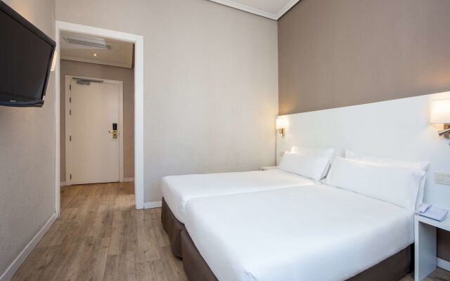 Hotel Madrid Gran Via 25 Affiliated by Meliá