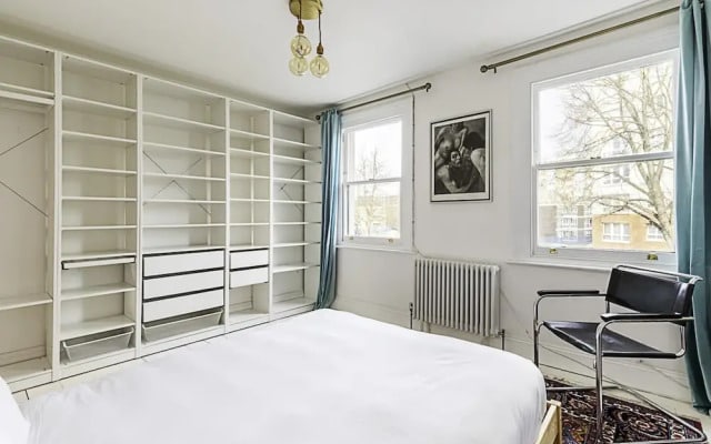 Hackney - Victoria Park: Generous 2 Bed Terrace