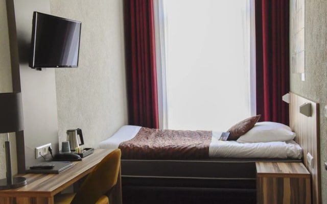 Asterisk Hotel