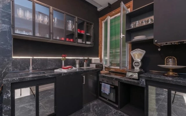 Spacious Designer Two Bed Apartment in Malasaña
