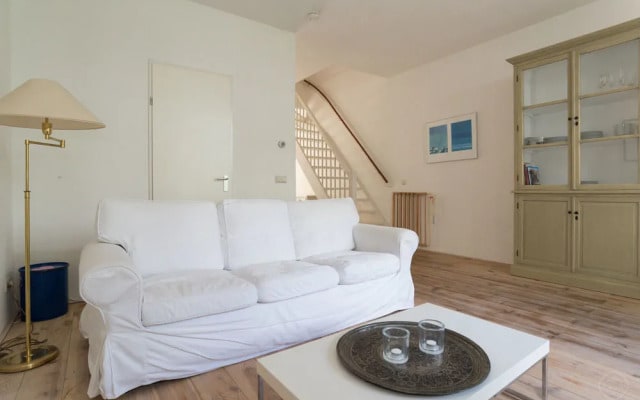 Oud-West Area Apartments