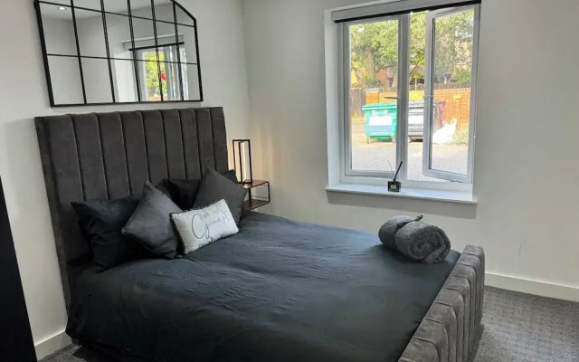 Luxury Flat in Uxbridge