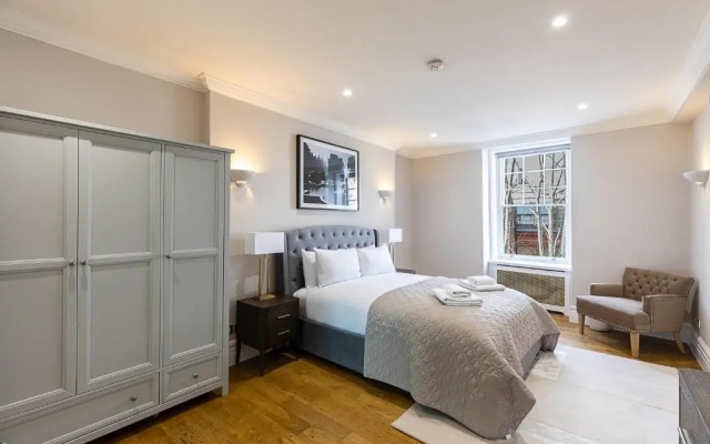 Stylish new flat near Mayfair