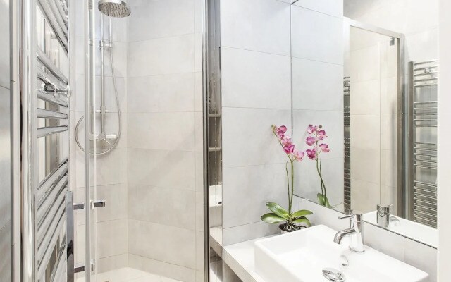 Luxury 2BR Gr-Boulevards I by Livinparis