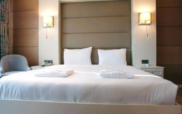 Le Mirage Suite