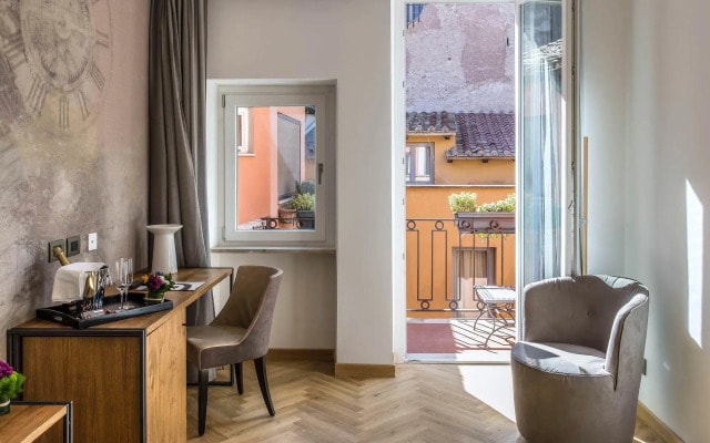 Navona Essence Hotel