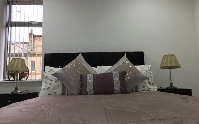 Lux Aparts Bradford Central