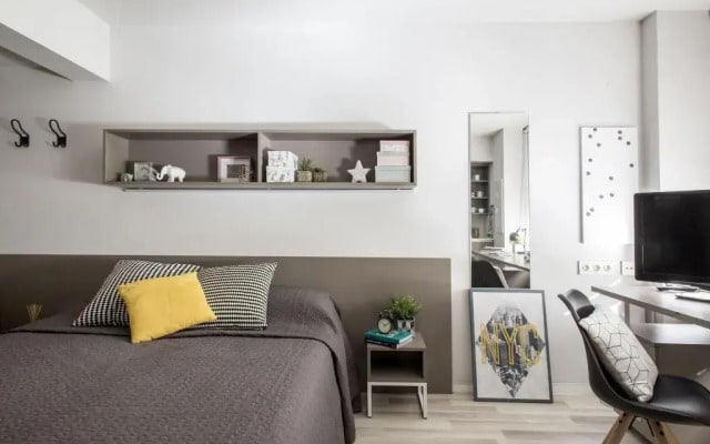 Residencia Universitaria Resa Claudio Coello - Campus Accomodation