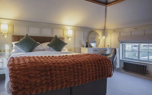 The Crown Inn at Burnham Beeches