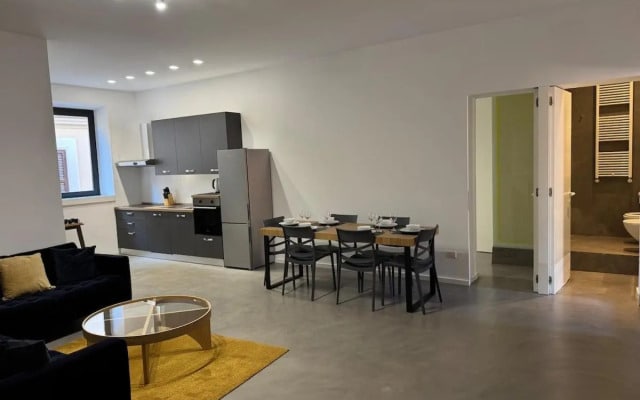 Trevi Fountain Apartment