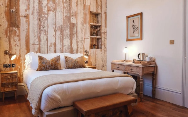 The Black Lion Pub & Boutique Guesthouse