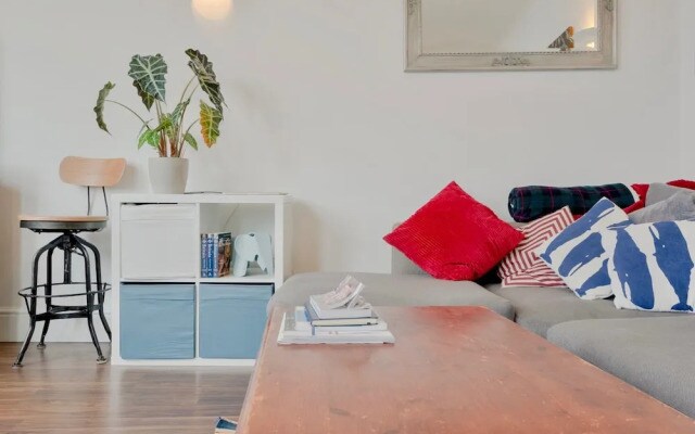 3 Bedroom in Clapham Junction With Roof Terrace