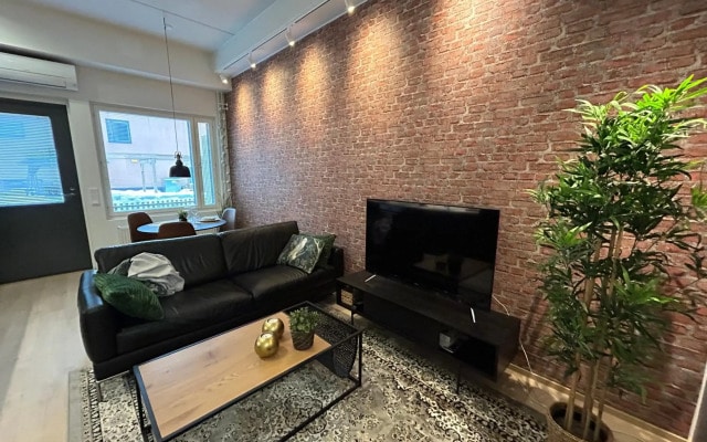 City Home Alvari, free parking
