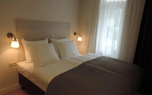 Adam Suites Hotel