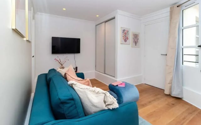 Sublime Apartment Center of Paris Le Marais