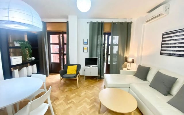 Centro Embajadores / Luxury Apartment