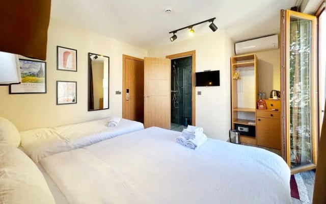 Sultan Pier Hotel