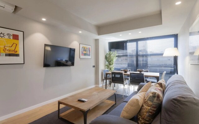 Luxury II in Madrid with 2 bedrooms and 2 bathrooms