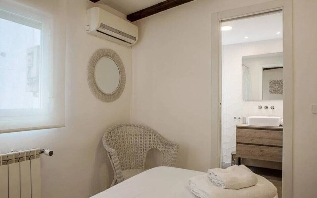 Gorgeous 2bed 2bath in Heart of Madrid City Center