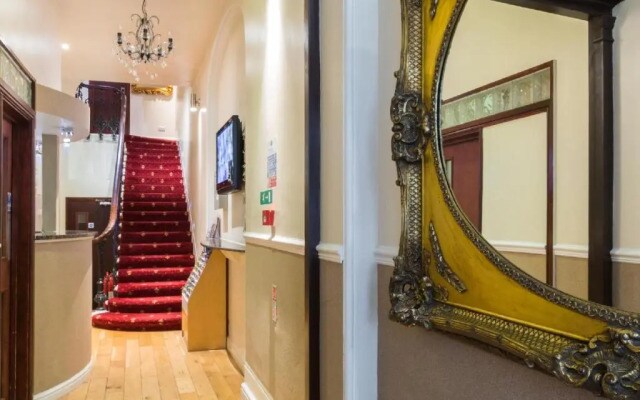 Notting Hill Gate Hotel