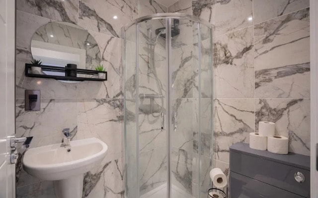 Stunning 3 Bedroom House-tottenham Stadium-parking