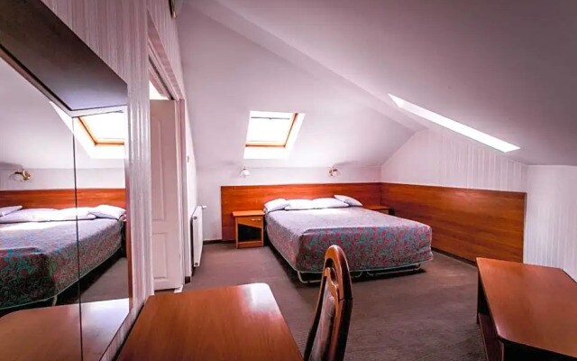 Hotel Twins