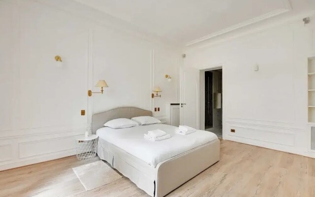 Chic Flat With Garden Terrace -4br/12p - Trocadero