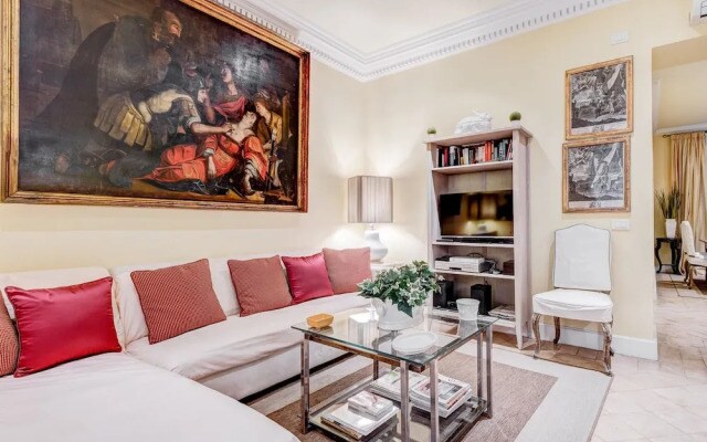 RSH Augustus Luxury Apartment