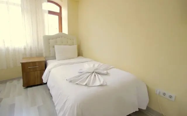 Yasar Hotel